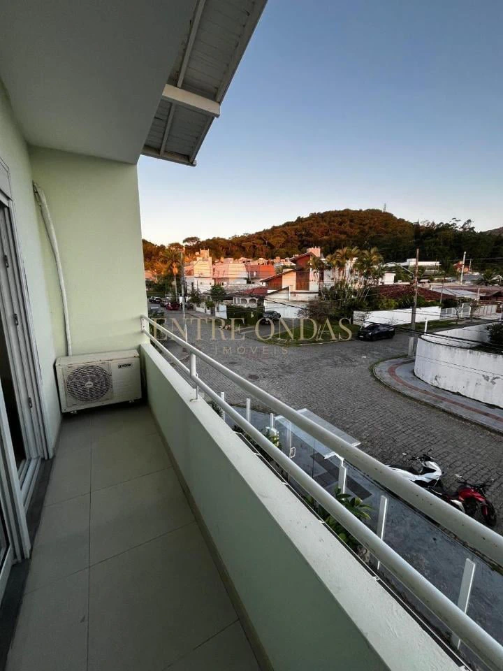 Furnished 2-bedroom apartment with 3 bathrooms — photo 12