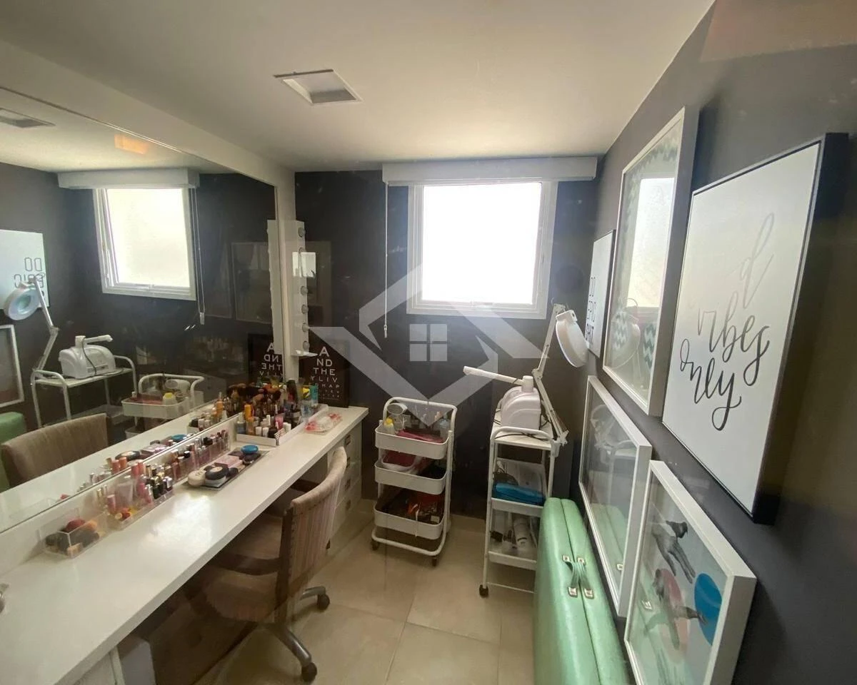 6 quartos e banheira: casa de 1000 m² — photo 6