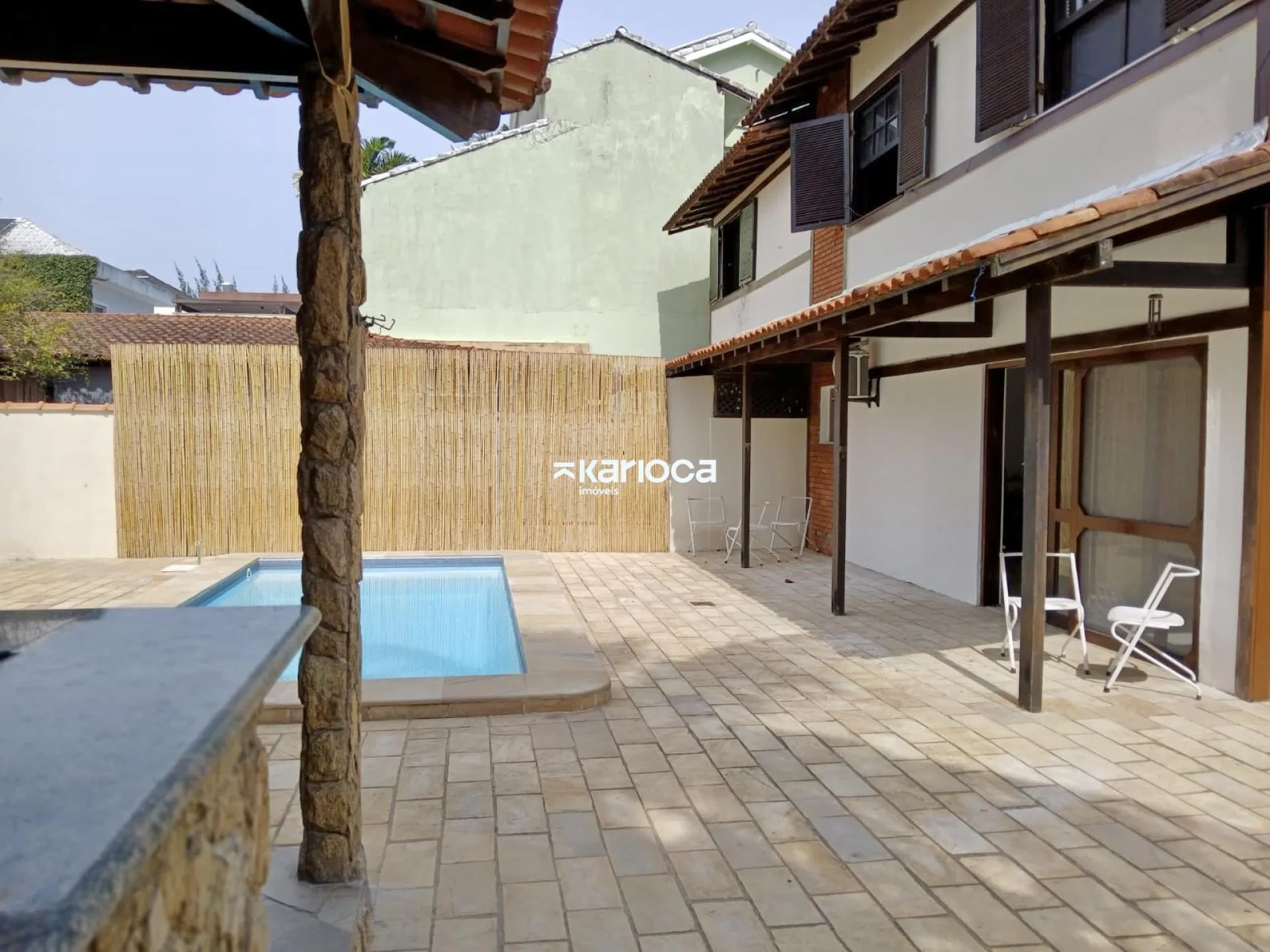 House with 4 bedrooms and private garden BBQ area — photo 12