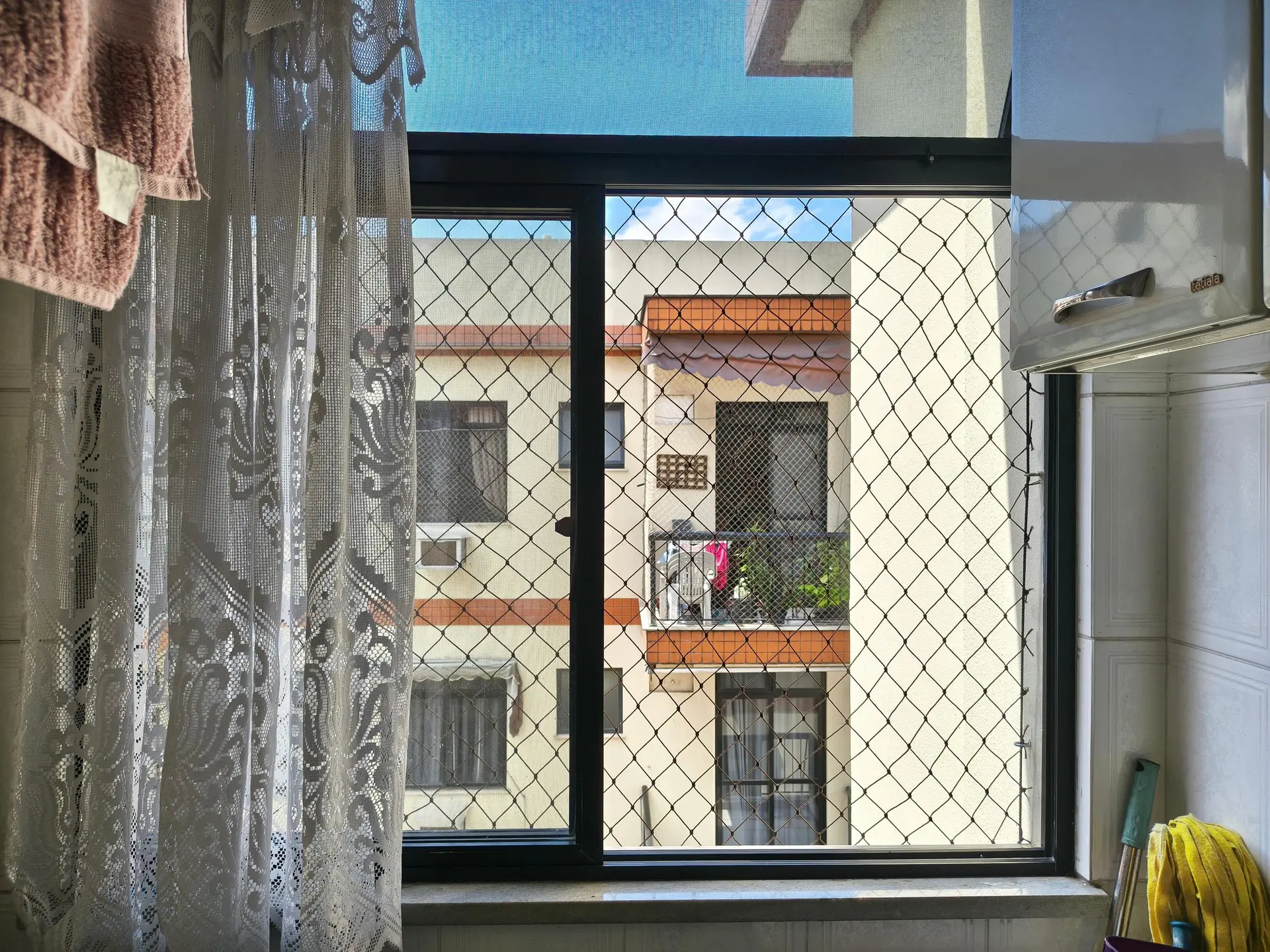 3-bedroom apartment with a balcony for everyday comfort — photo 34