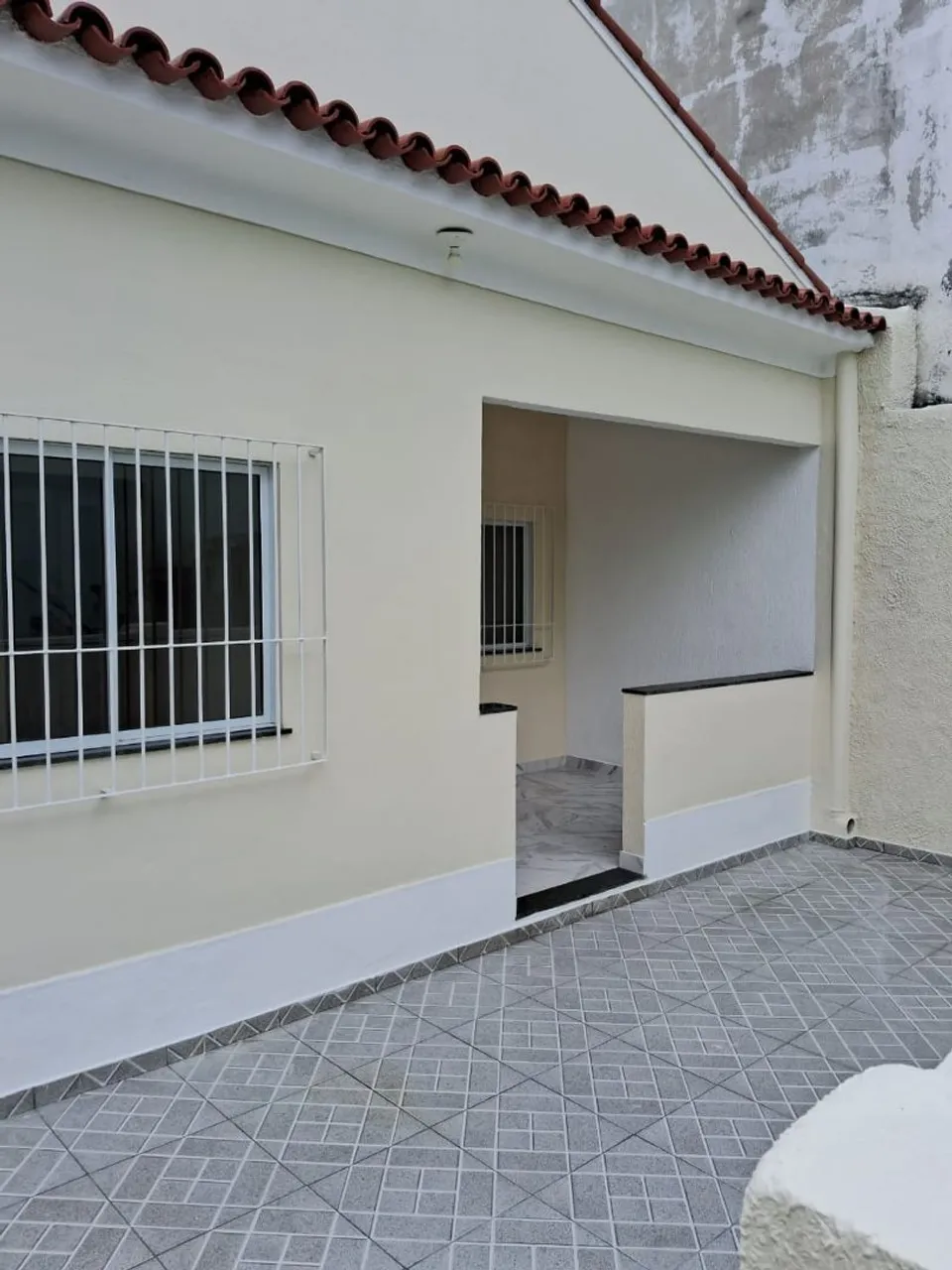 Casa sin amueblar con 2 dormitorios y balcón — photo 2