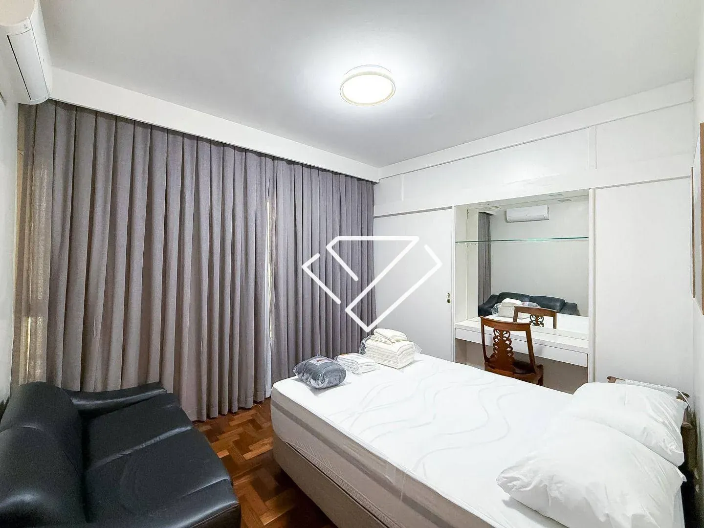 Apartment with 4 bedrooms and a separate gas kitchen — photo 34
