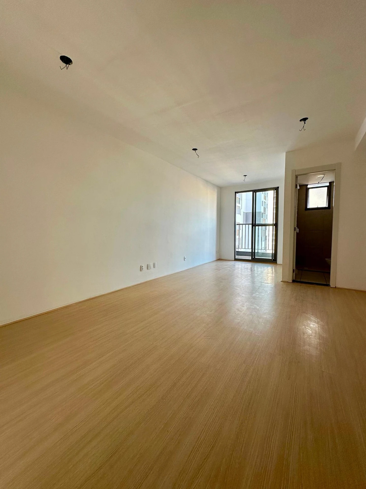 1-bedroom apartment with 1 bathroom and no parking — photo 9