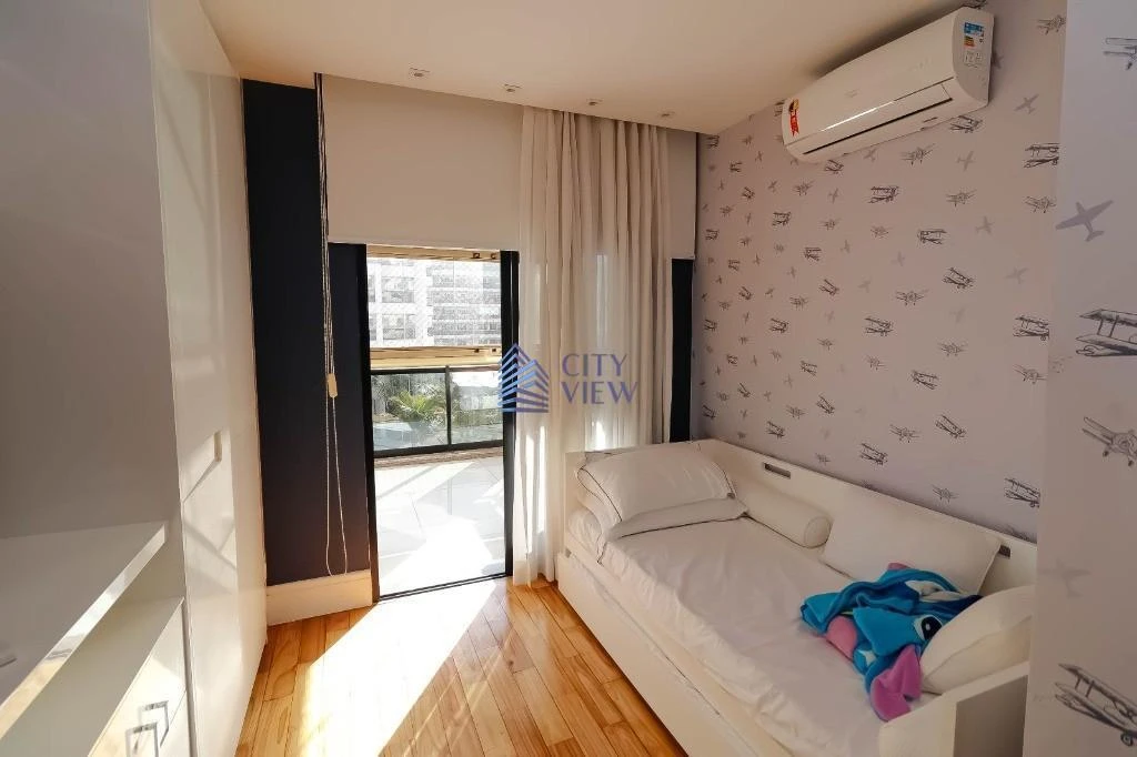 Dishwasher in a 4-bedroom apartment, 280 m² — photo 28