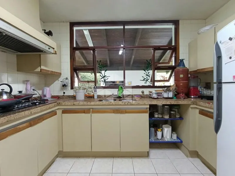 House, 600 m², with a bathtub — photo 2