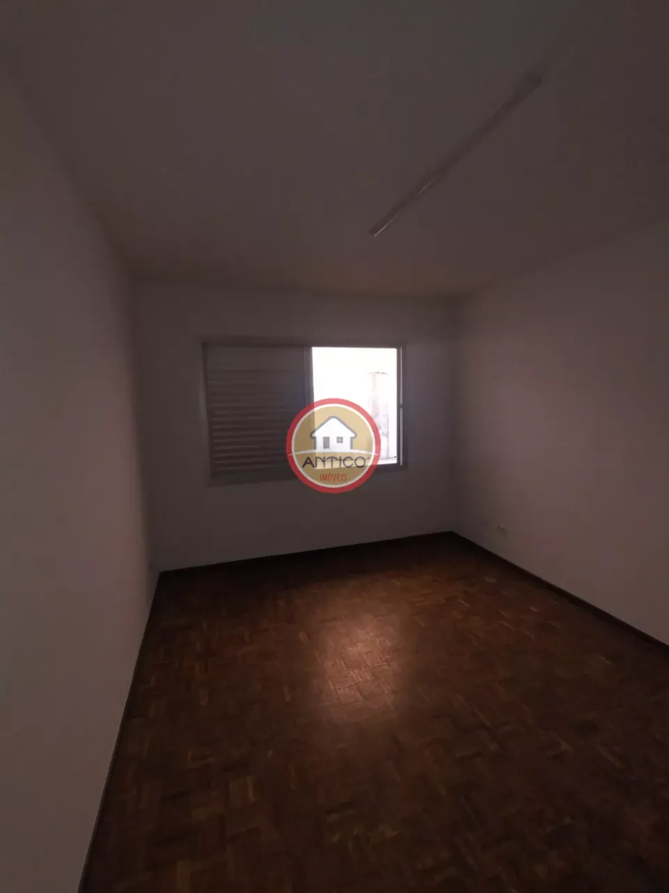 380 m² house with a separate closed kitchen and 5 bedrooms — photo 5