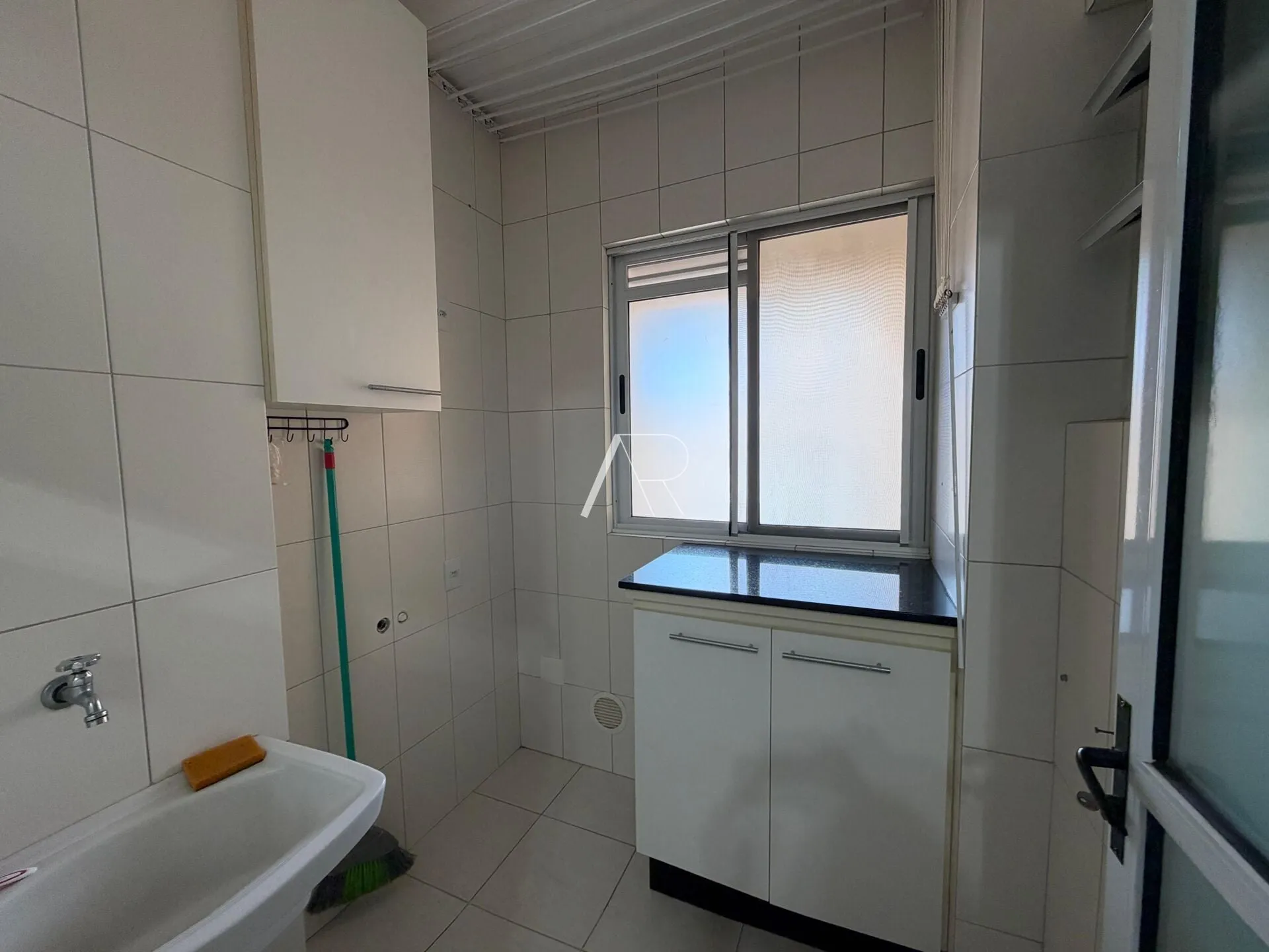 Furnished apartment, 85 m², with a washing machine — photo 36