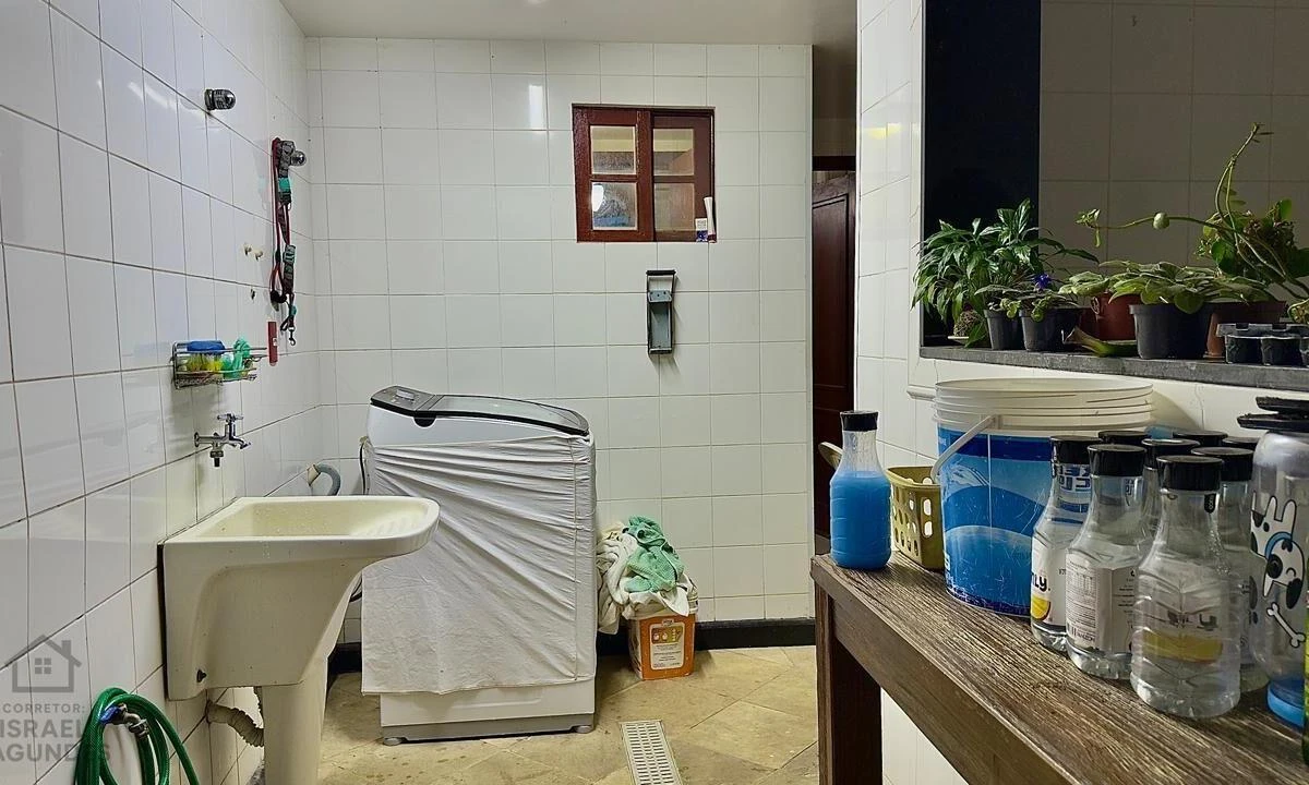 Furnished house with 6 bedrooms and 6 parking spots — photo 19
