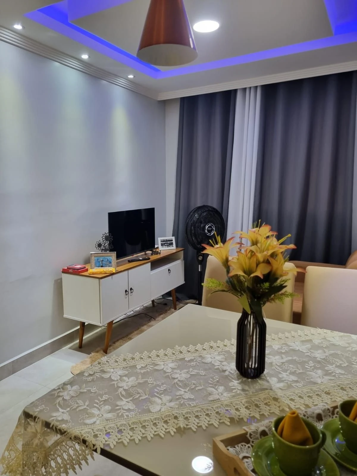 Furnished apartment with 2 bedrooms and open-plan kitchen — photo 4