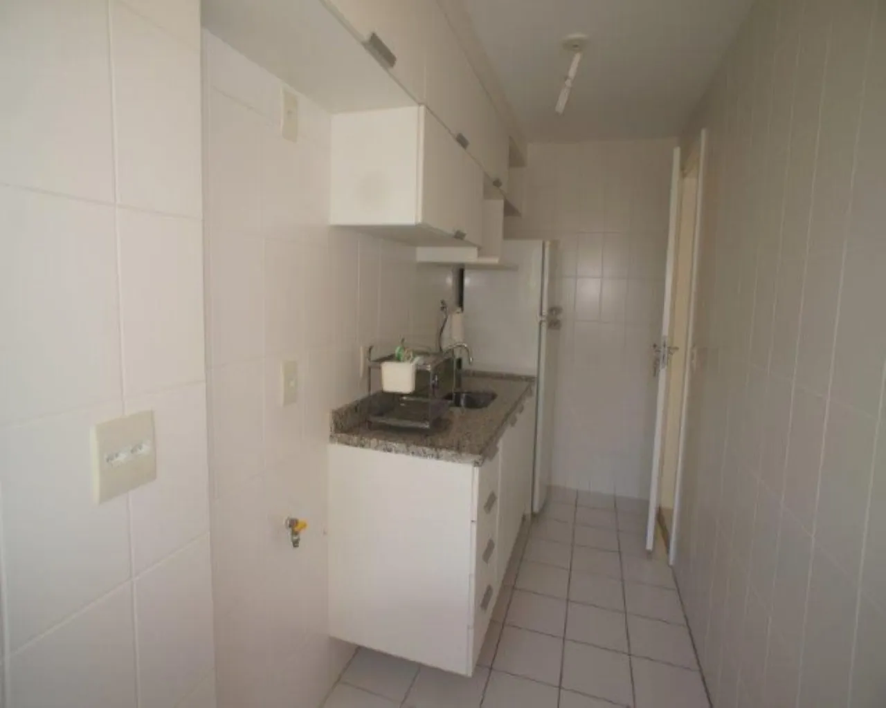 2-bedroom apartment with a mountain view — photo 24