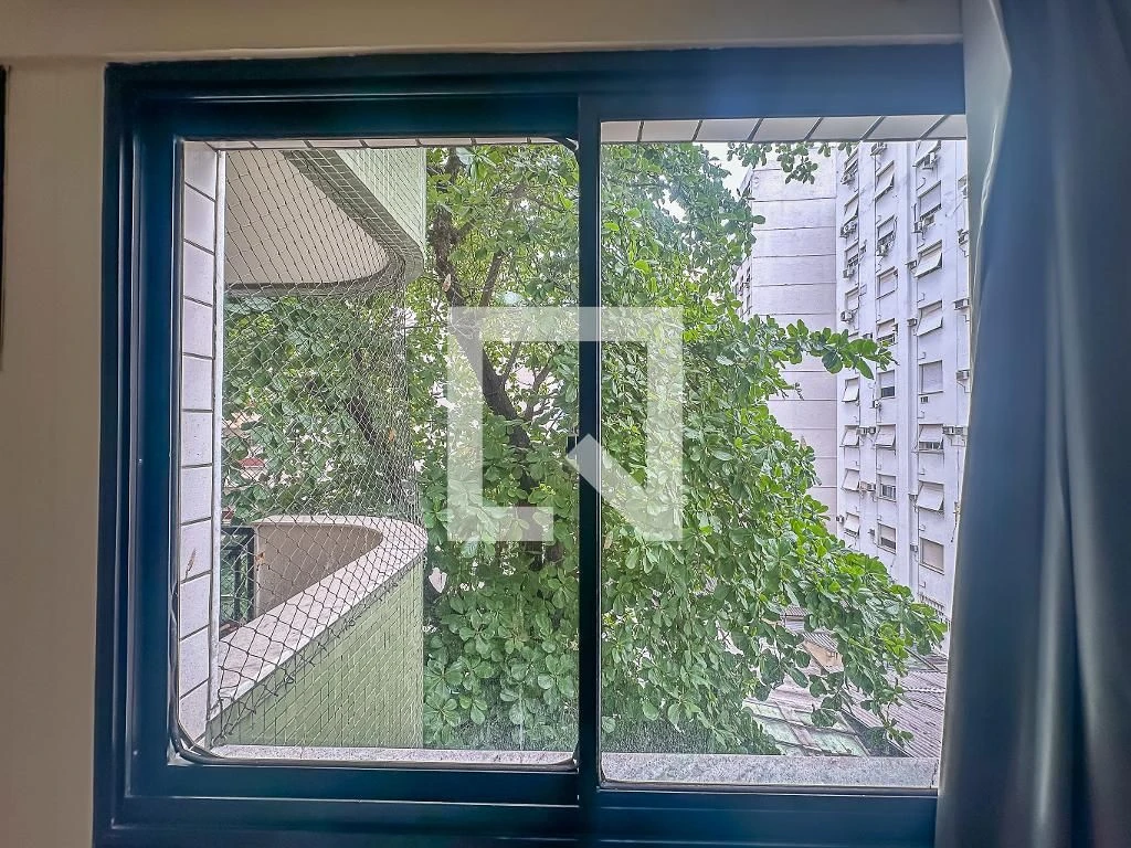 Furnished 2-bedroom apartment with built-in wardrobes — photo 22
