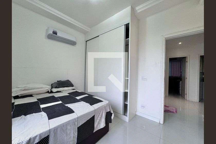 House with 5 bedrooms and a private garden — photo 17