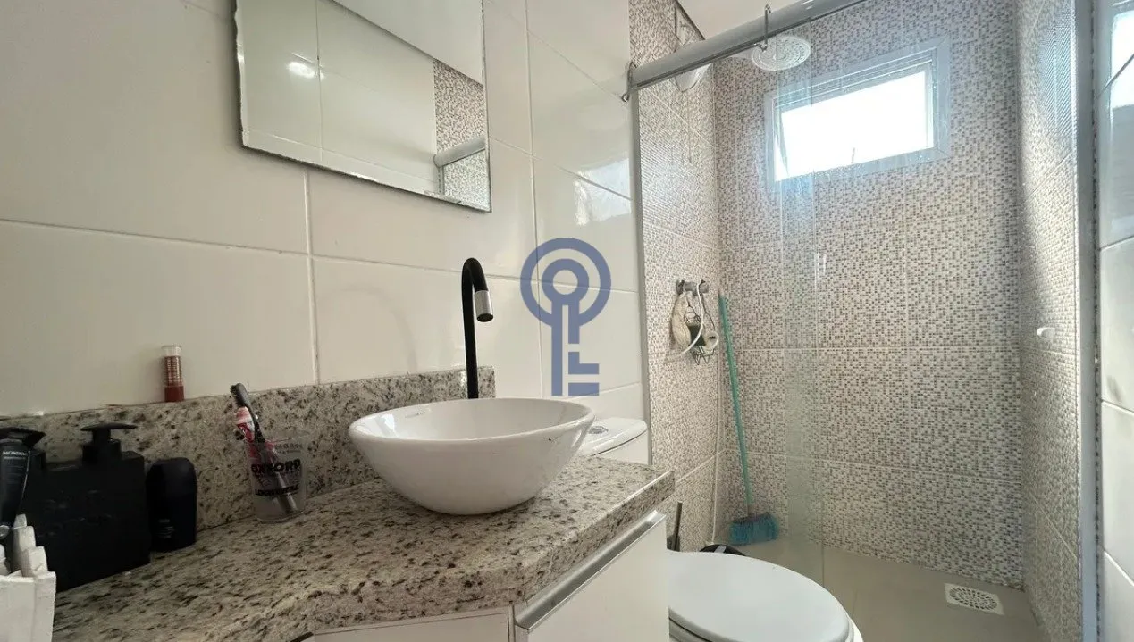Furnished house with 5 bedrooms and 4 parking spots — photo 28