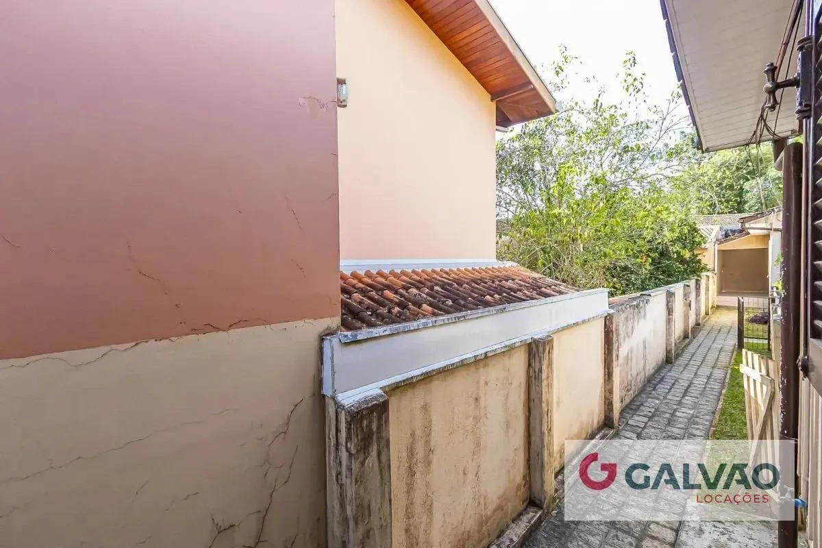 House with a separate kitchen and 5 bedrooms, 224 m² — photo 42