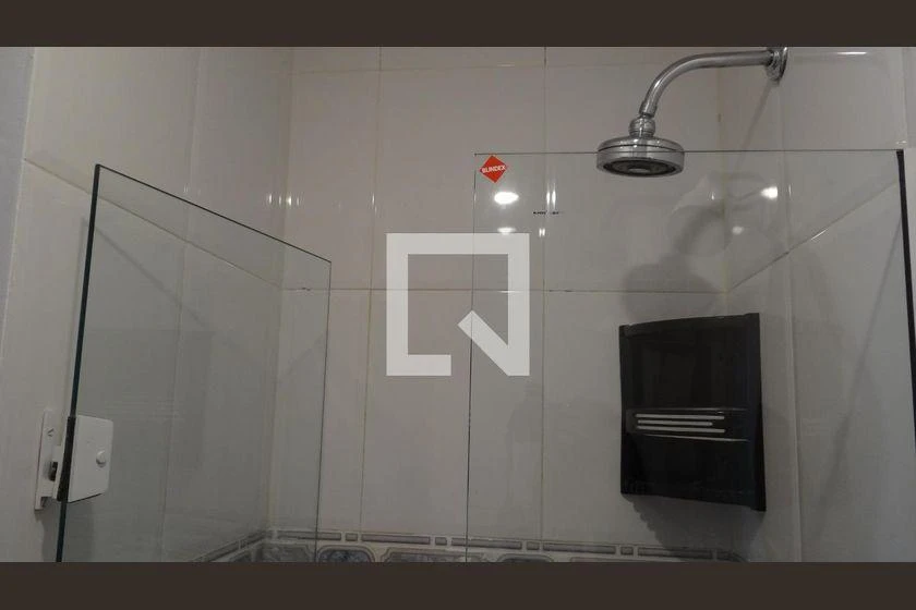 Furnished 2-bedroom apartment with balcony — photo 34