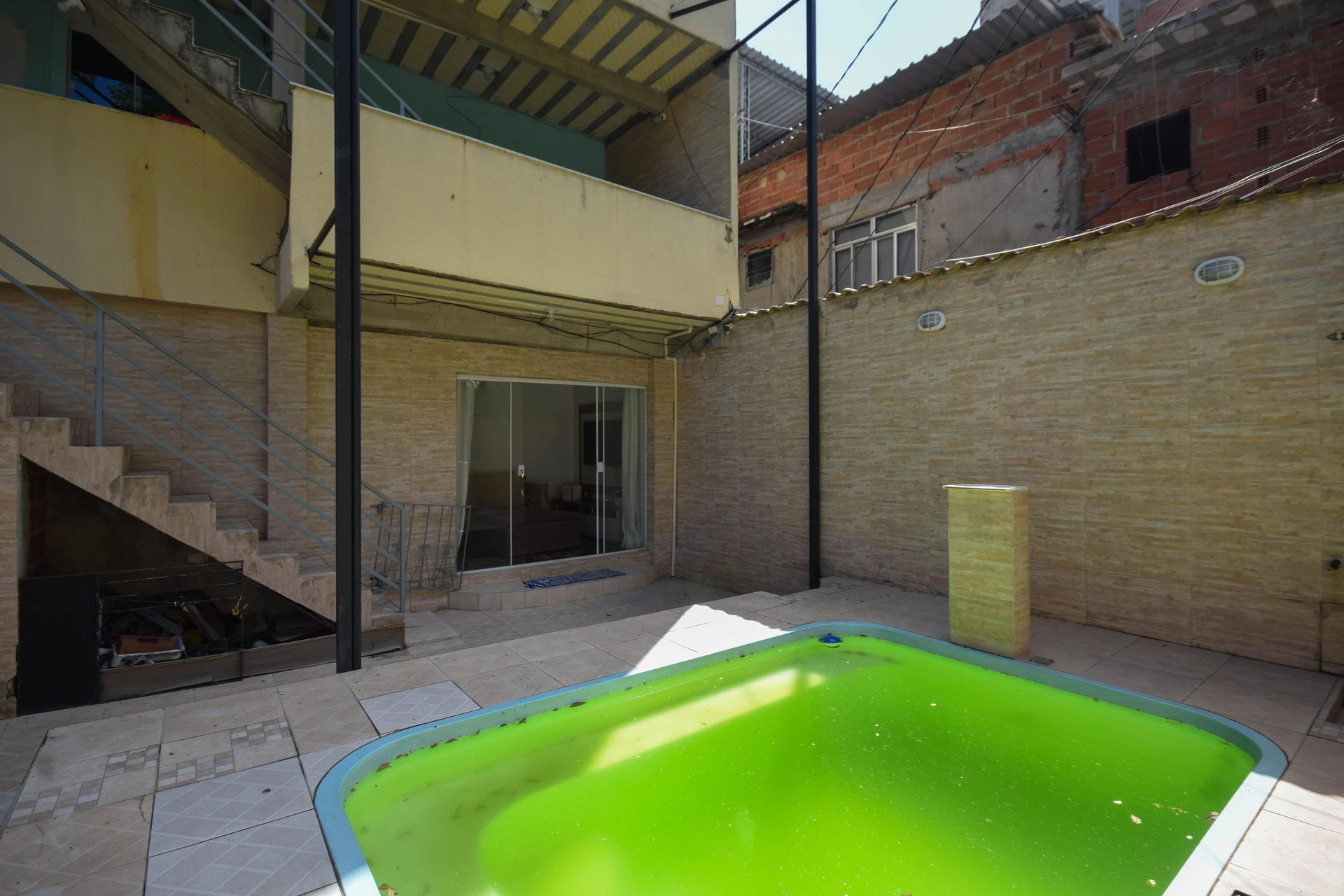 Furnished apartment with 2 bedrooms and private garden — photo 43