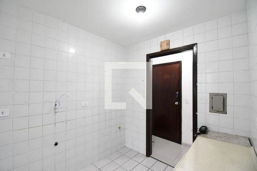 3-bedroom apartment with a grill on the balcony in Curitiba — photo 21