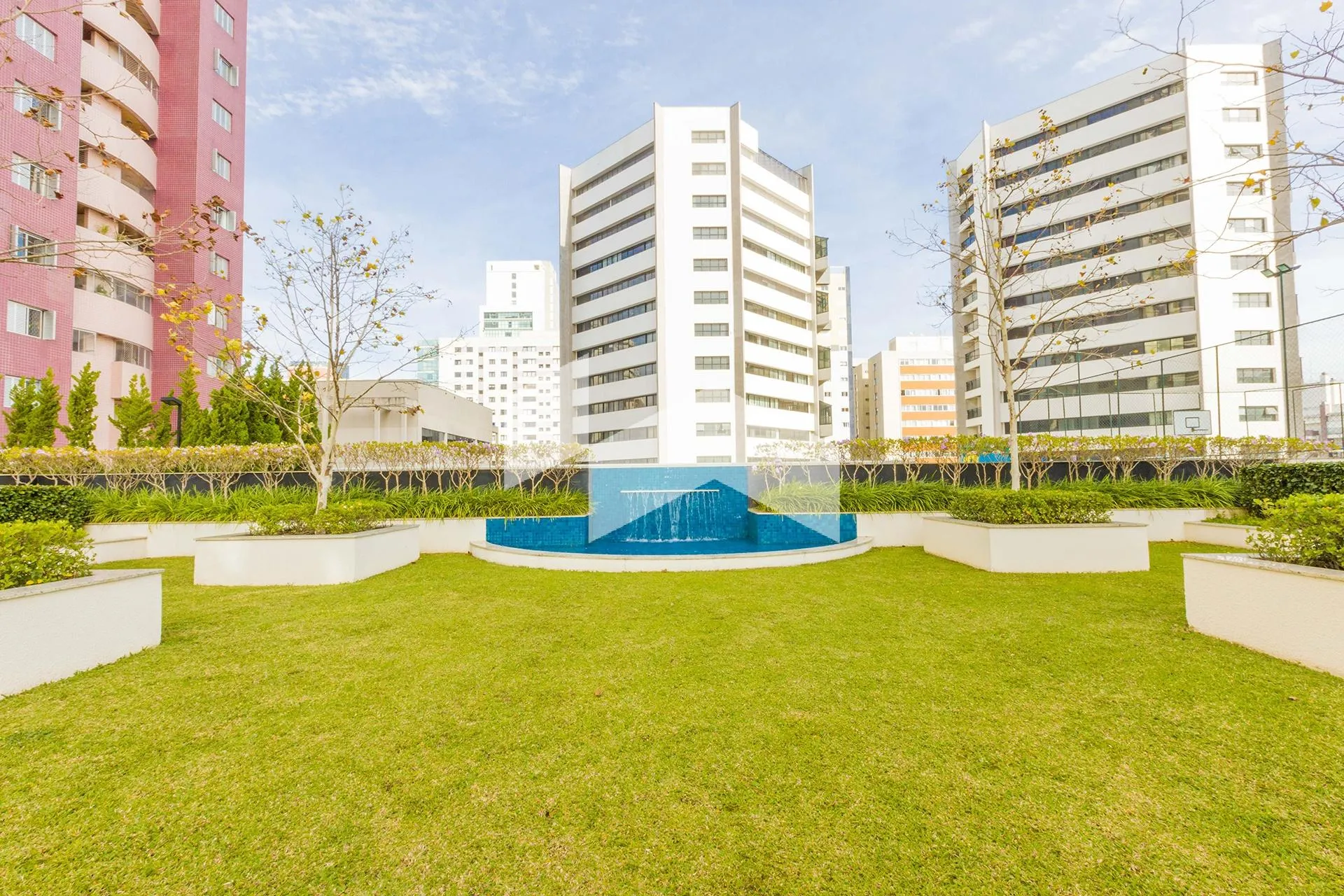 Furnished 71 m² apartment with 2 bedrooms and 2 bathrooms — photo 23