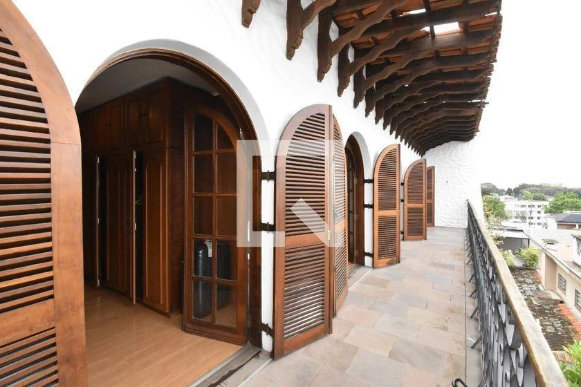 House with 5 bedrooms, gas stove and 650 m²