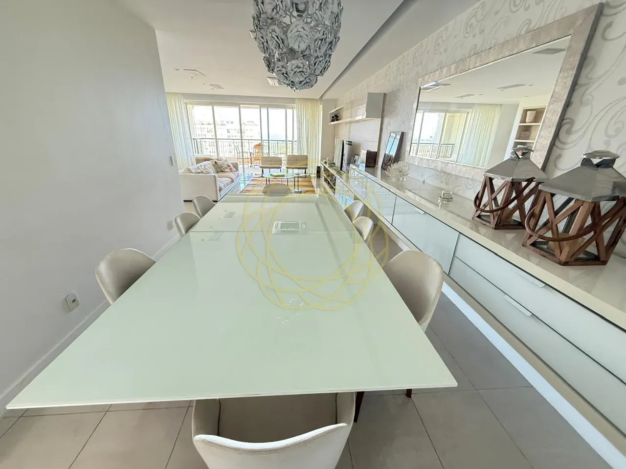 Penthouse-style apartment with 4 bedrooms and 5 baths — photo 4