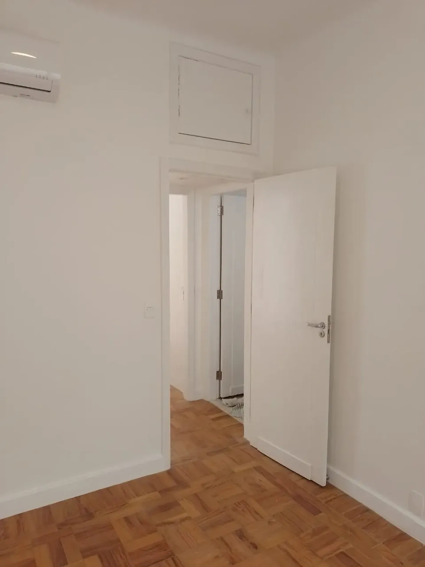 Furnished apartment, 77 m², with a bathtub — photo 19