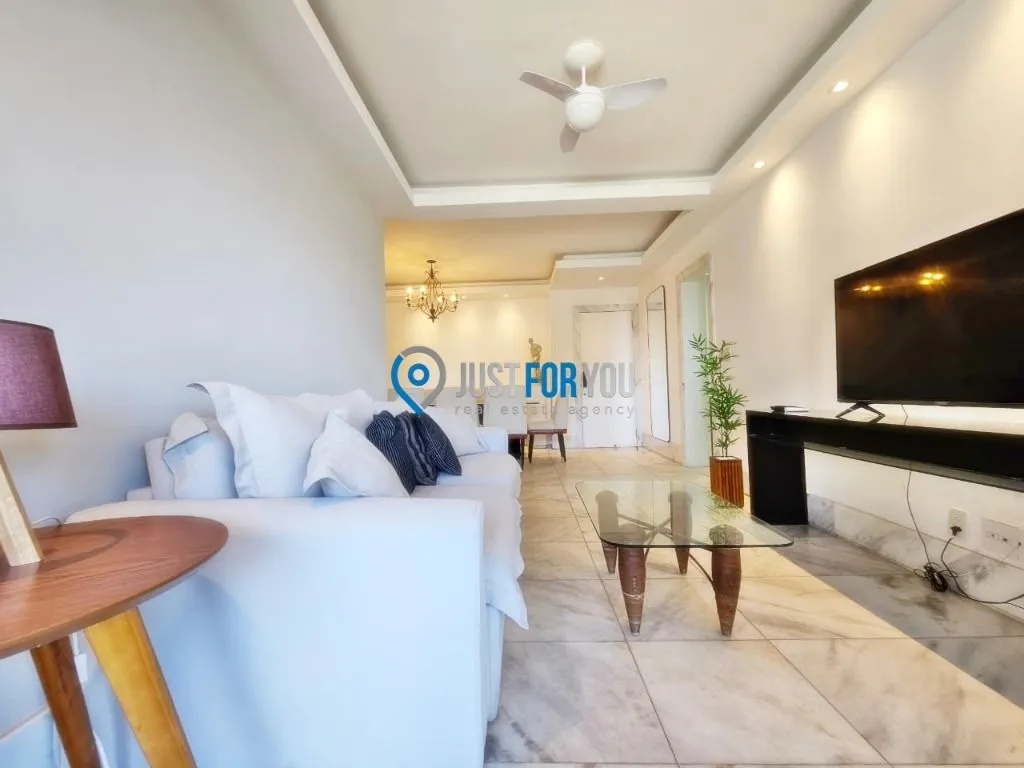 Furnished apartment with 4 bedrooms and 144 m² — photo 28