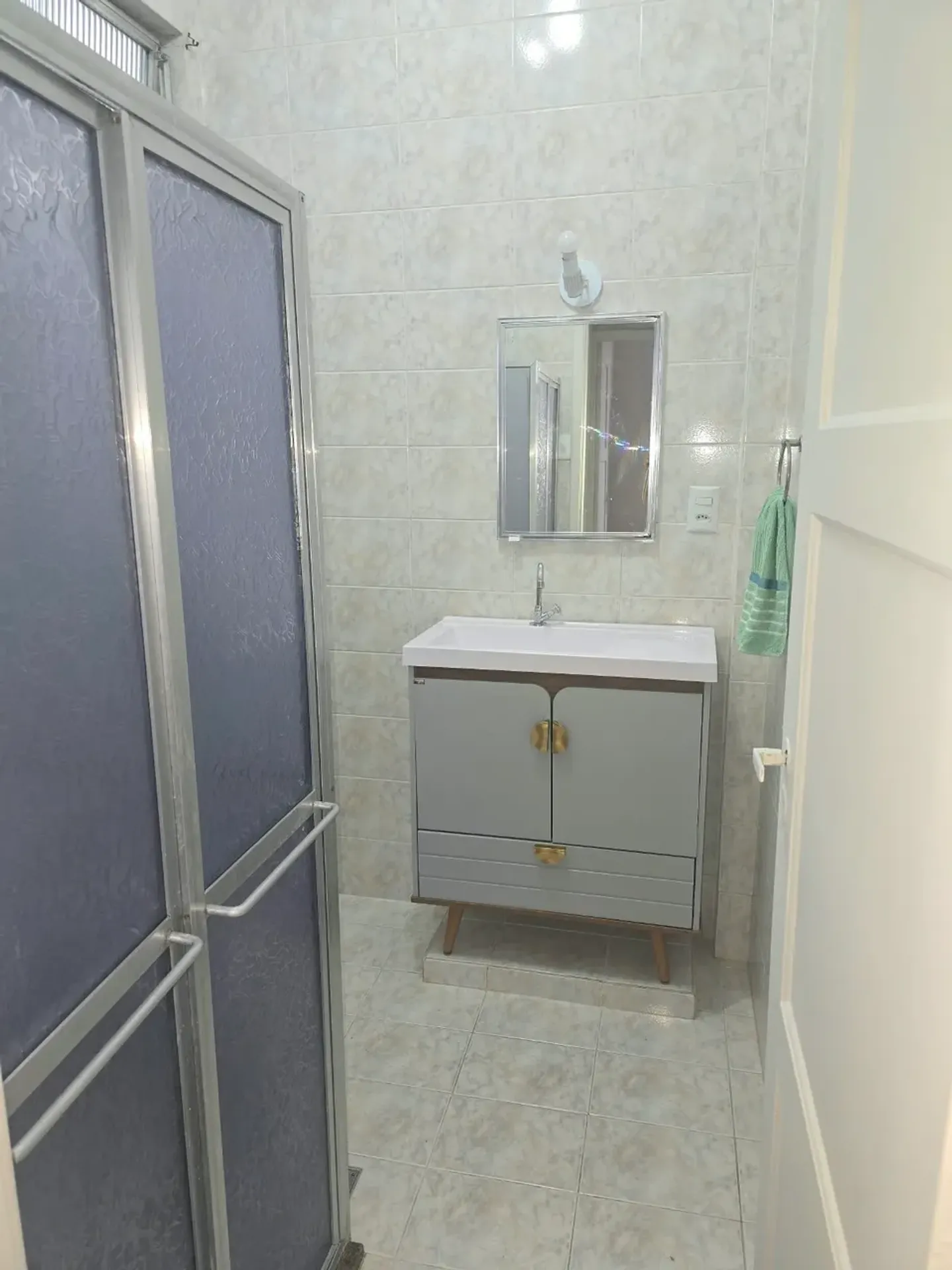 Apartment, 61 m², with wood or laminate floors — photo 6