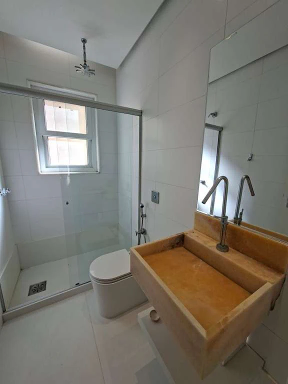 Furnished 1200 m² house with 5 suites and 7 bathrooms — photo 2