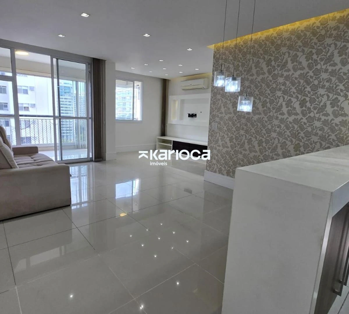 Floor-to-ceiling windows in a 3-bedroom apartment, 90 m² — photo 22