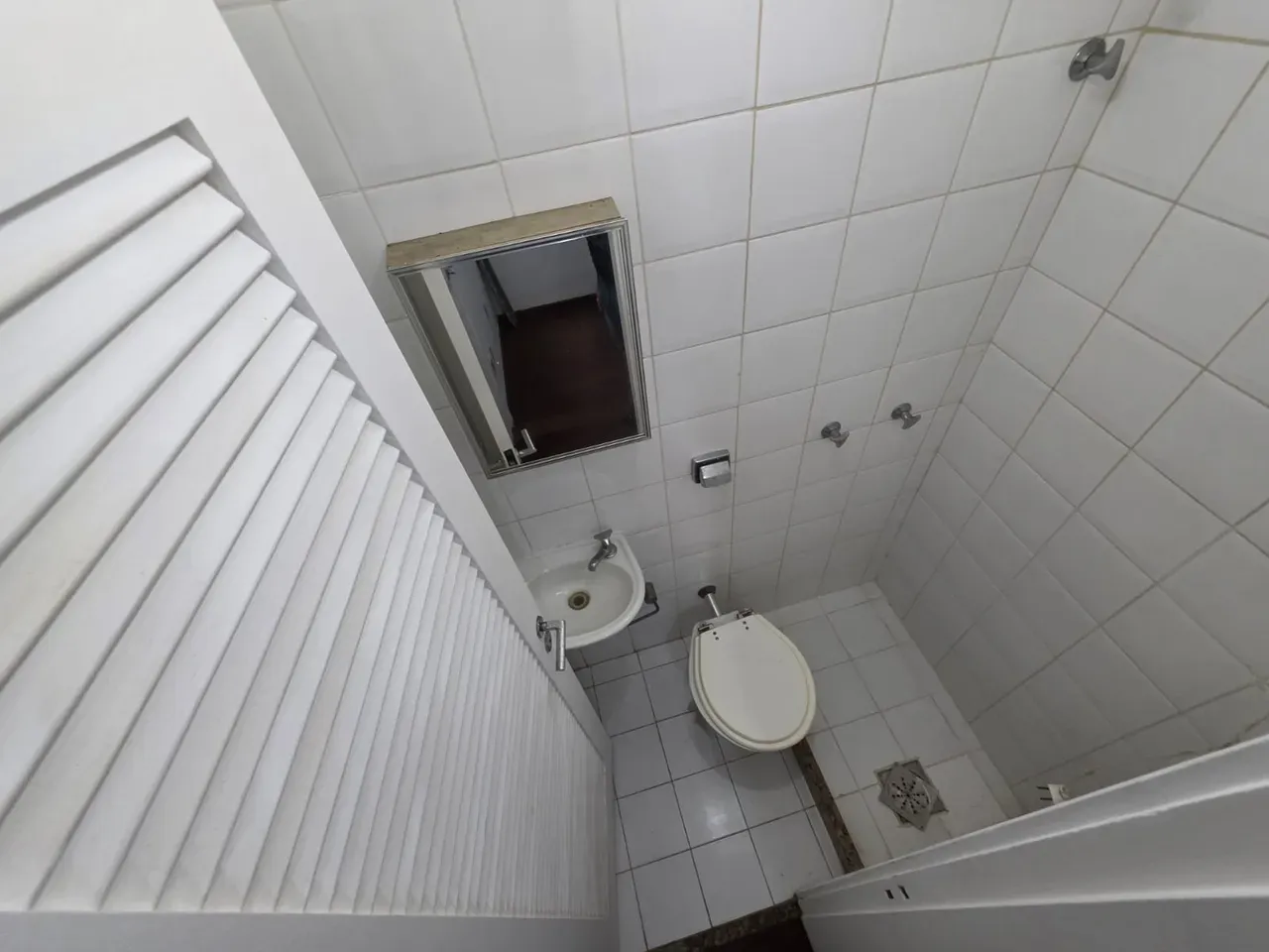 3-bedroom apartment with a bathtub — photo 24