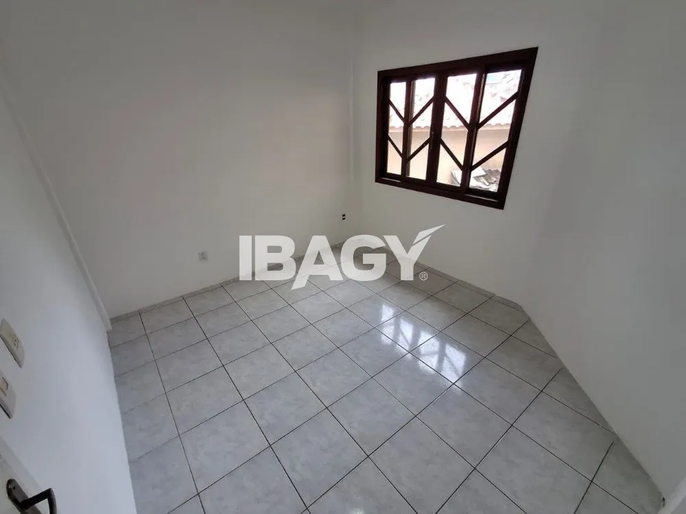 Casa de 4 dormitórios (1 suíte) com 182 m² e 2 vagas — photo 15