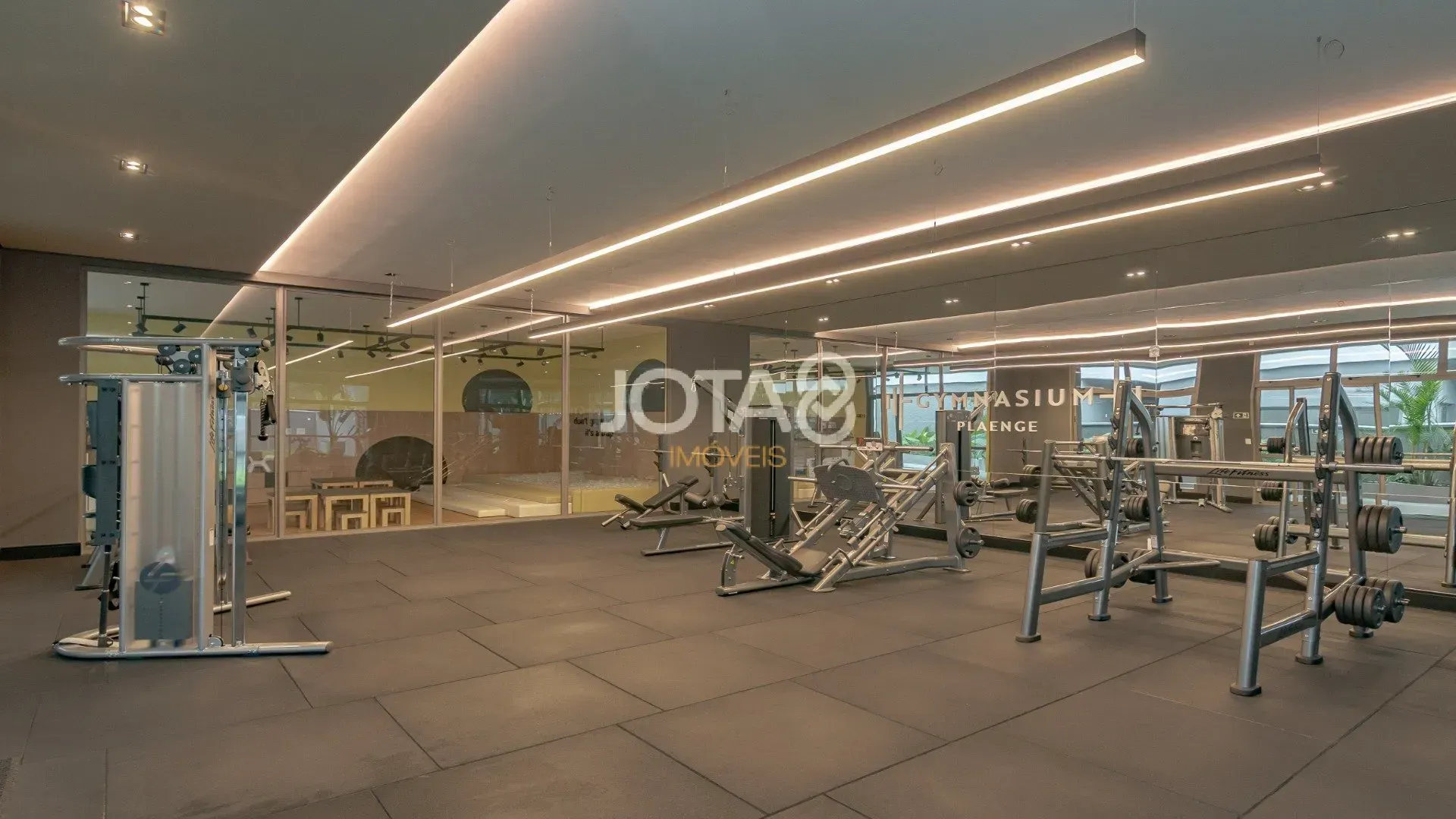 Квартира з 3 спальнями-сюїтами 193 м² і 4 паркомісця — photo 43