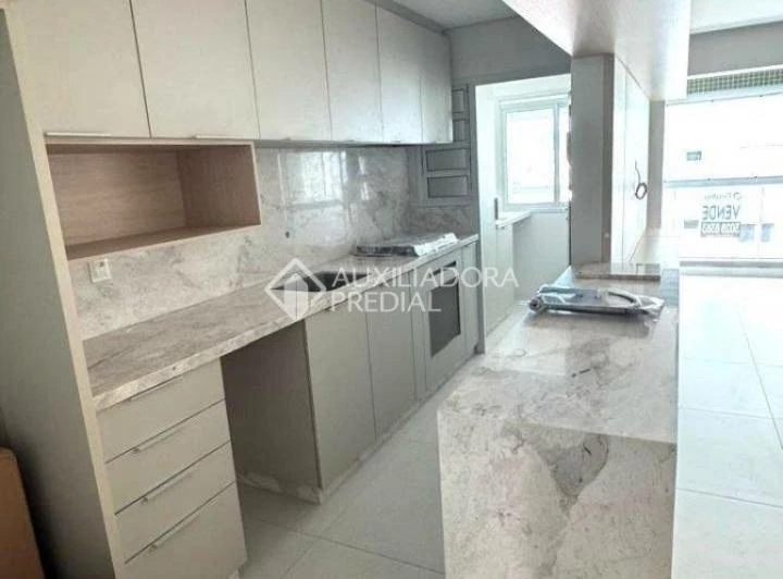 Apartamento de 137 m² con 3 dormitorios y cocina abierta — photo 2
