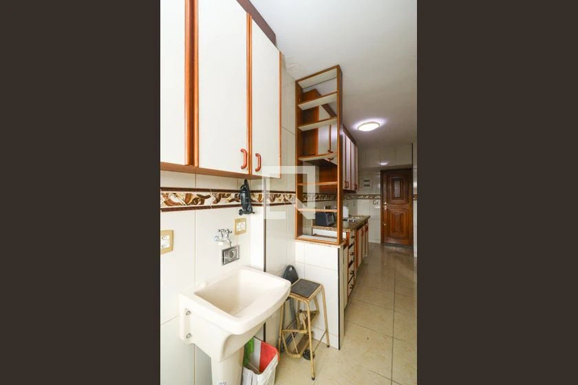 Apartment, 77 m², with wood or laminate floors — photo 30
