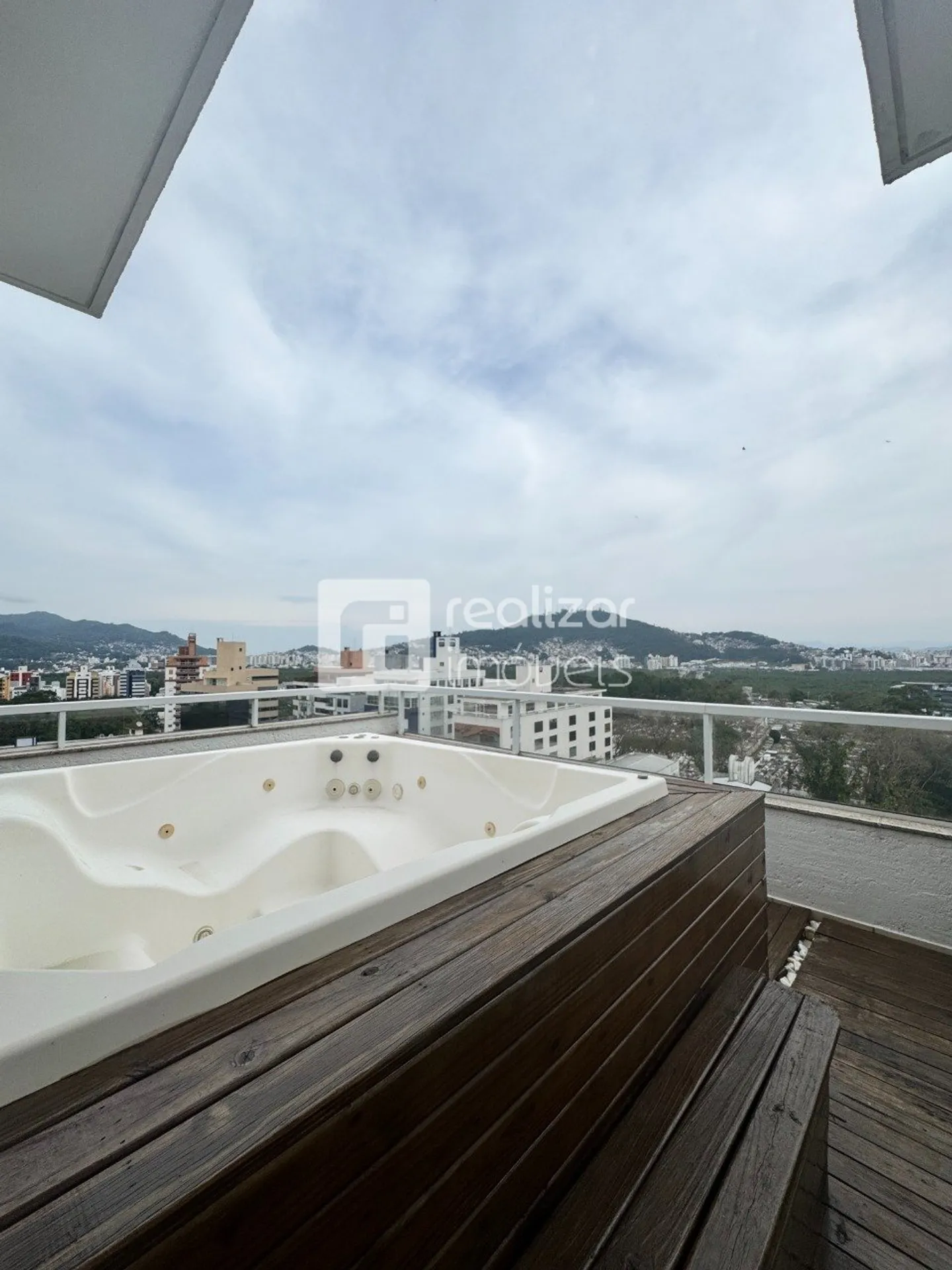 Penthouse with balcony BBQ and built-in counter sink