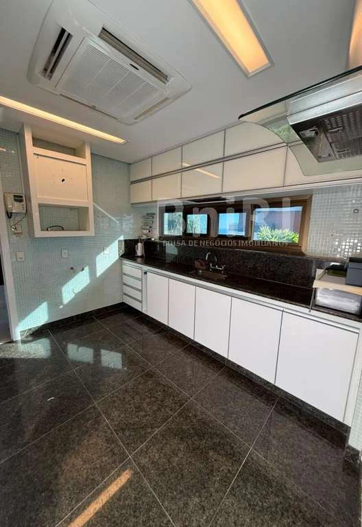 Квартира 779 м² без меблів із 4 спальнями-сюїтами — photo 9