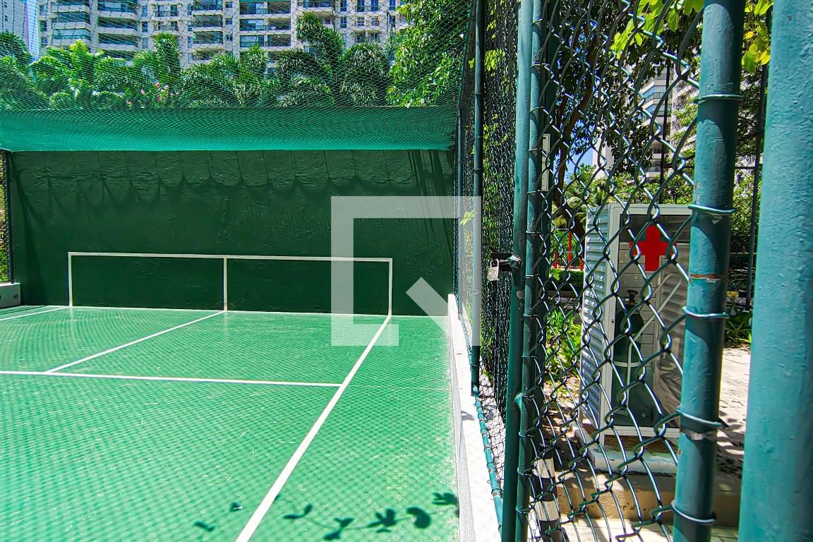 Apartamento mobiliado com 2 quartos e varanda com churrasqueira — photo 3