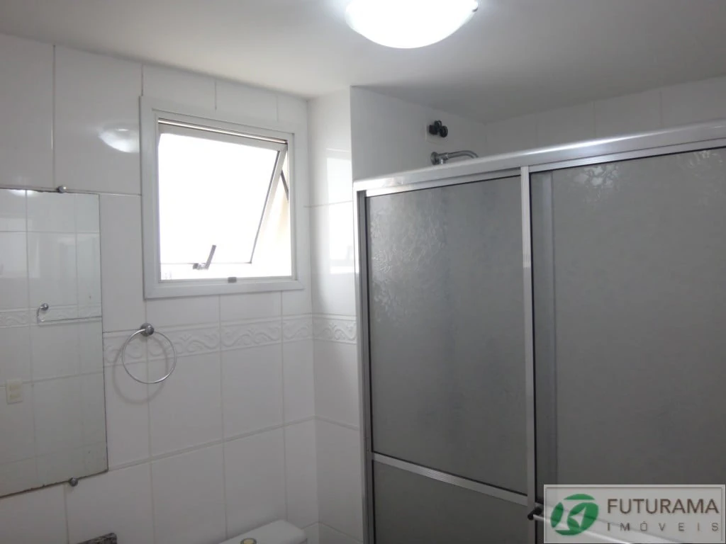 Apartment, 123 m², with wood or laminate floors — photo 2