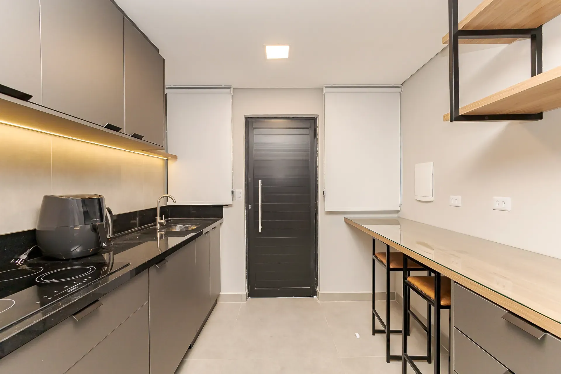 Furnished studio, 24 m², with a washing machine — photo 13