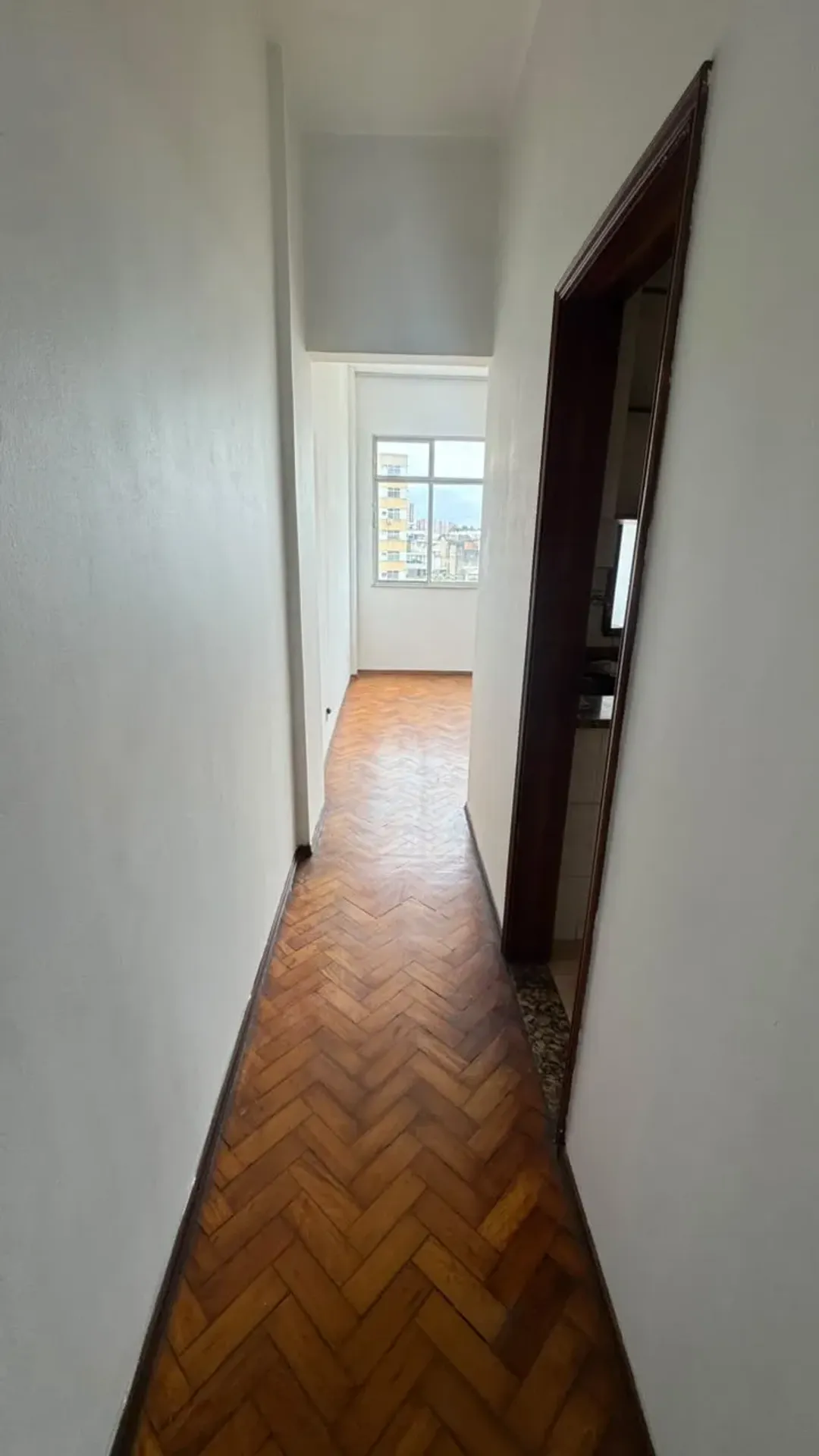 1 quarto e piso de madeira ou laminado: apartamento de 38 m² — photo 10