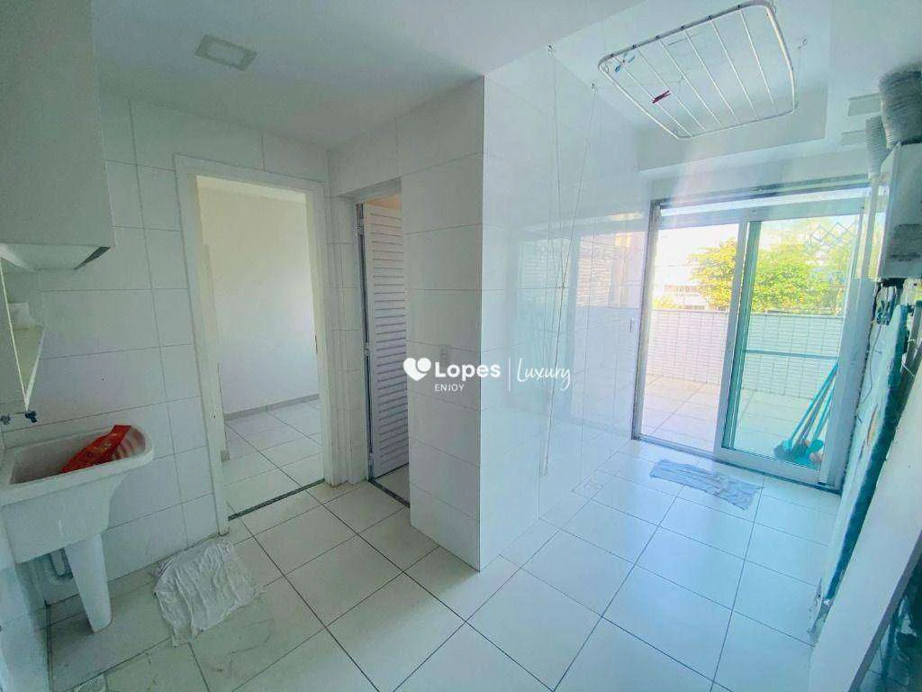 Furnished apartment with 4 bedrooms and mountain views — photo 26