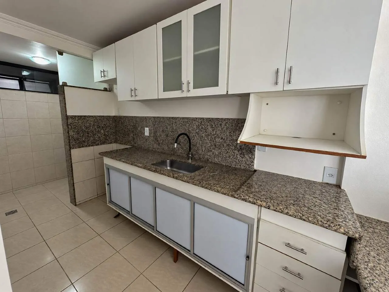 Мебльована квартира 56 м² з 2 кімнатами й 1 паркомісцем — photo 2