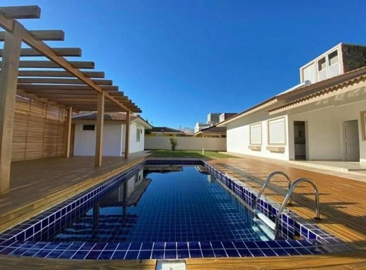Casa de 220 m² con lavadora y bañera — photo 8