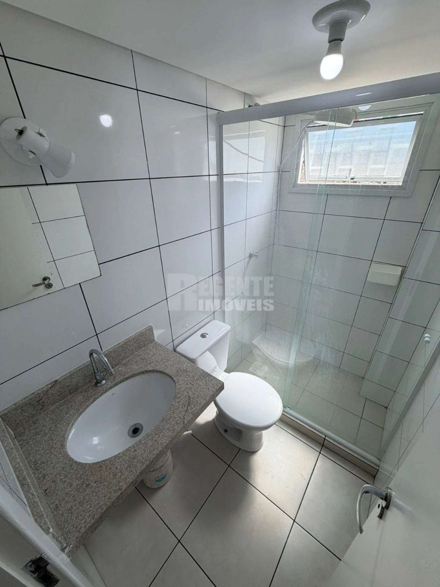 Студия с отдельной закрытой кухней и газовой плитой — photo 8