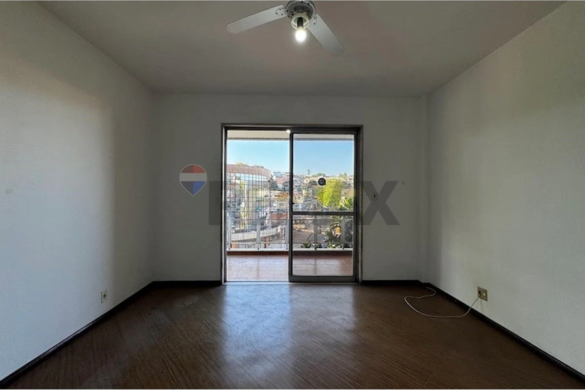 Apartment, 65 m², with wood or laminate floors — photo 3