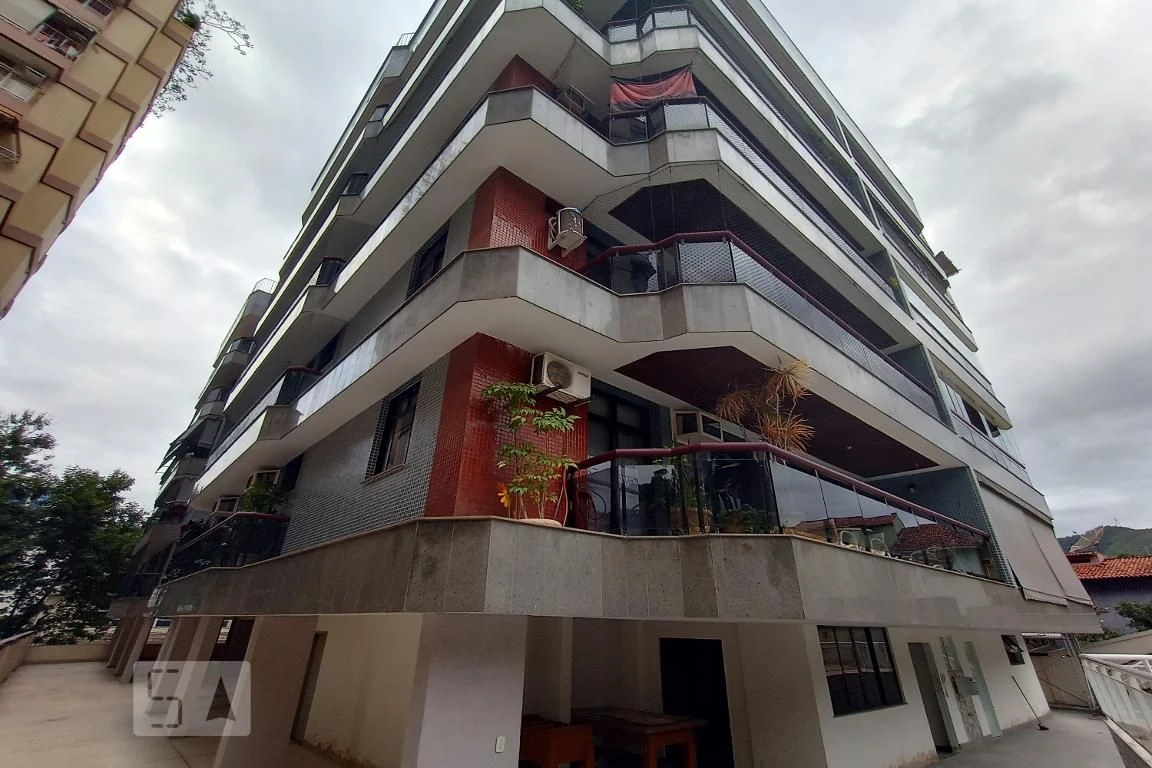 Apartamento de 4 quartos com janelas do piso ao teto — photo 61