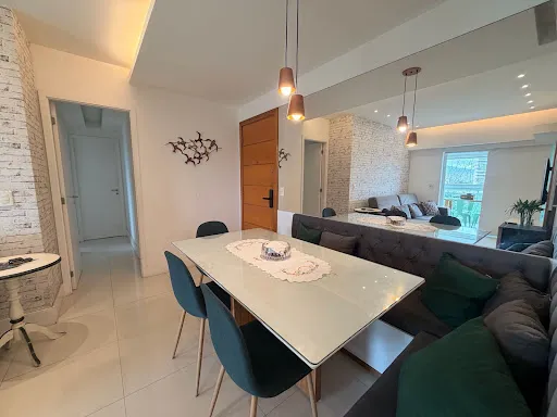 3-bedroom apartment with a glass-enclosed balcony — photo 15
