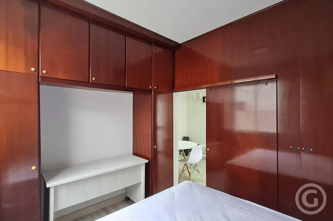 37 m² apartment with 1 bedroom and a glass shower — photo 10