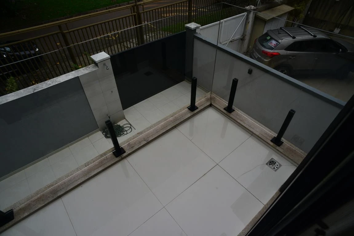 260 m² house with floor-to-ceiling windows and a jacuzzi — photo 20