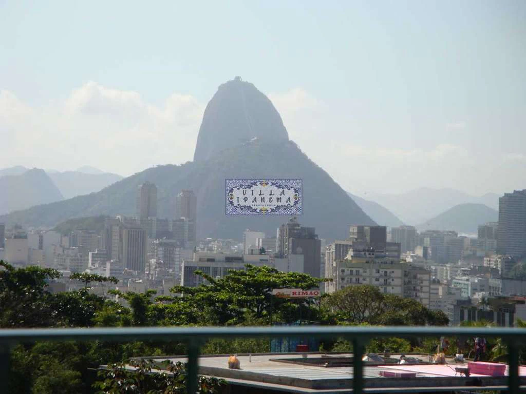 Casa com 4 quartos e 6 banheiros com piscina e churrasqueira — photo 11
